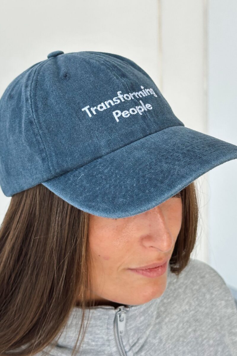 Gorra bordada Transforming People