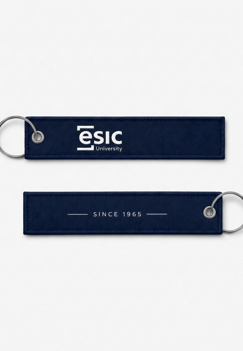 Llavero remove before flight. Bordado logo y Since 1965